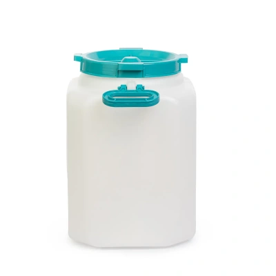 Купить Канистра-бочка пласт. 30 л прямоуг. с крышкой и ручками (D горл. 215 мм) (1/4) "Альтернатива" м447