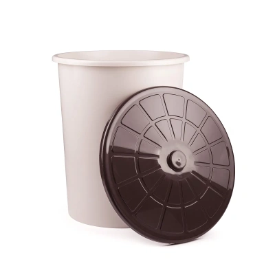 Купить Бак пласт. с крышкой 100 л (бежев.) (1/3) "Альтернатива" м3469