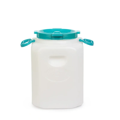 Купить Канистра-бочка пласт. 30 л прямоуг. с крышкой и ручками (D горл. 215 мм) (1/4) "Альтернатива" м447