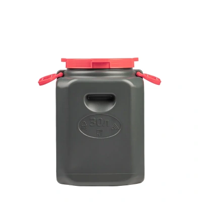 Купить Канистра-бочка пласт. "Эконом" 30 л с крышкой и ручками, горловина 215 мм (1/4) "Альтернатива" м8330